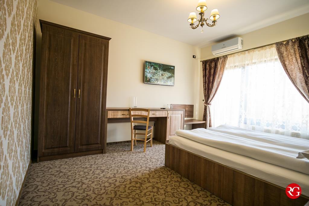 פיאטרה ניאמט Pensiunea Royal Spa מראה חיצוני תמונה