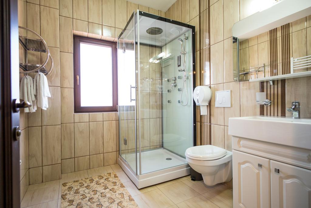 פיאטרה ניאמט Pensiunea Royal Spa מראה חיצוני תמונה